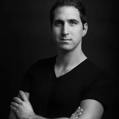 Dr. Jonathan Fernandez