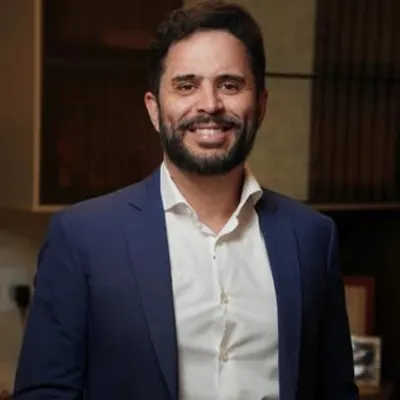 Dr. Cleber Stuque